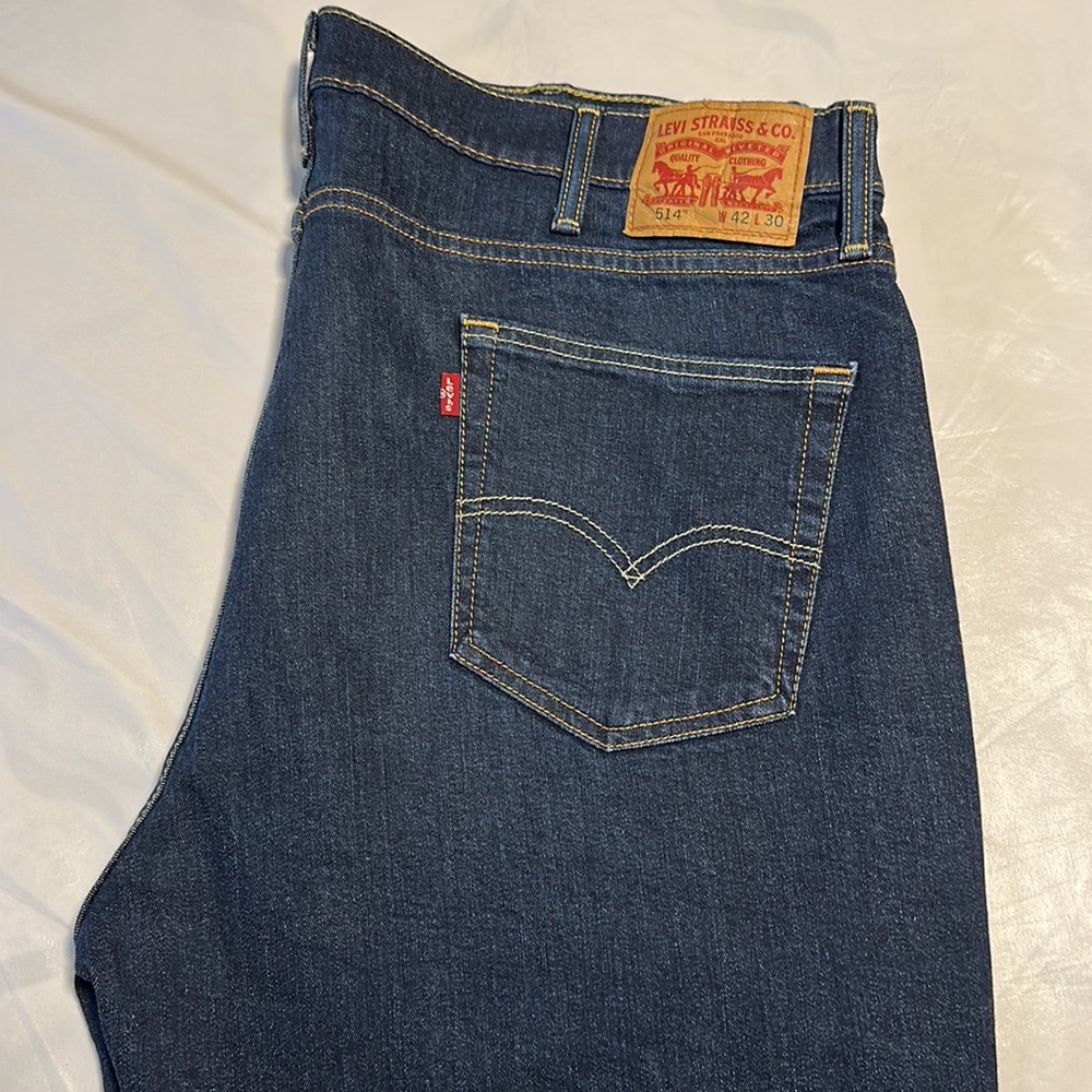 Levi’s 514 Straight Fit Jeans - Picture 2 of 3